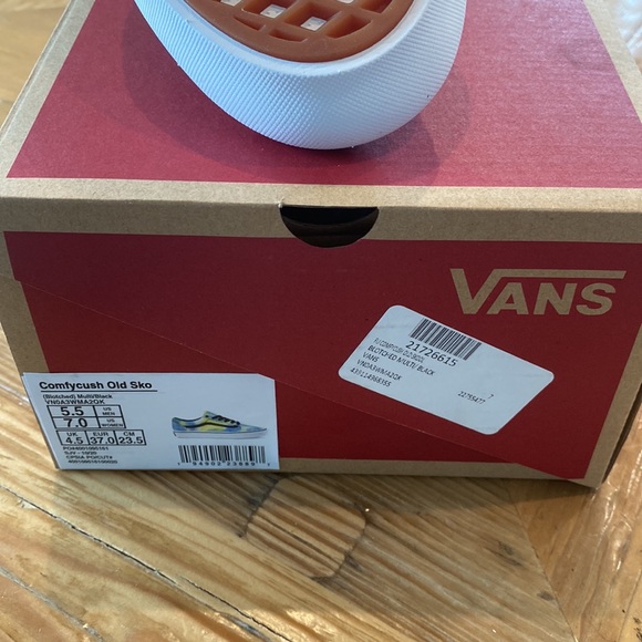 NEW Vans Comfycush Old Sko Shoes - Picture 4 of 10